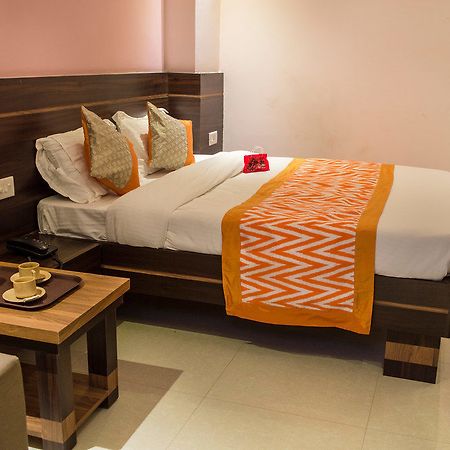 Oyo Rooms Sargam Cinemas Бопал Екстериор снимка