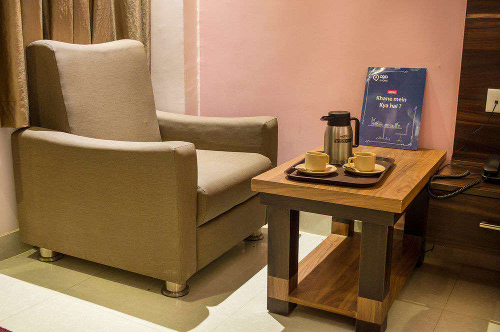 Oyo Rooms Sargam Cinemas Бопал Екстериор снимка